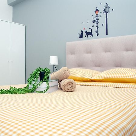 Five H Family Service Apartment Seri Kembangan Ngoại thất bức ảnh
